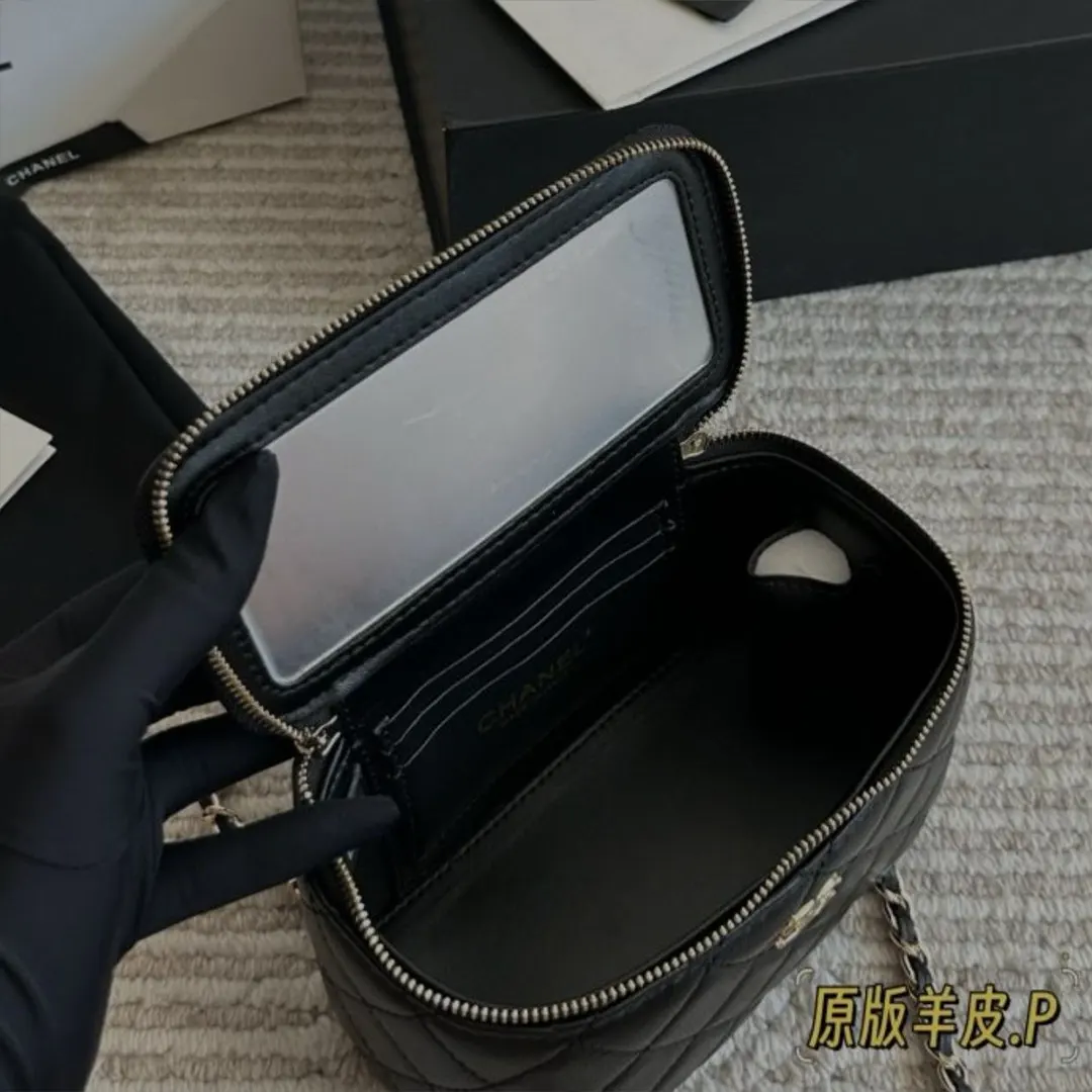 CHANEL Pre-Owned Mini